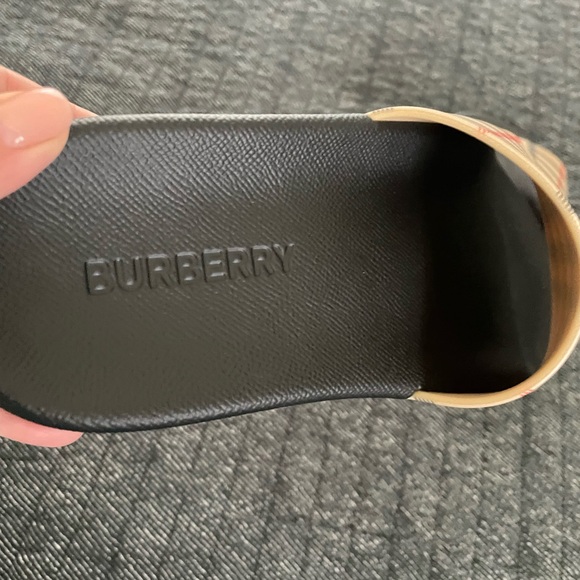 Burberry Beige and Black Check Slides - Picture 14 of 14